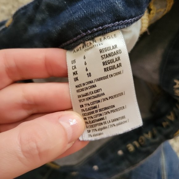 American Eagle Curvy Super High Rise Distressed Jeggings Size 6 - Picture 7 of 7